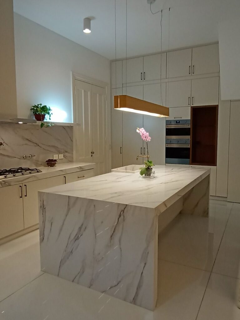 calacata white2